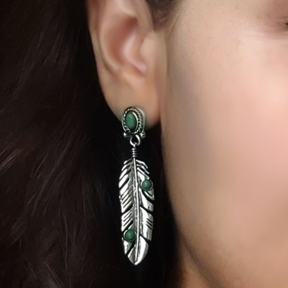 Stylish Dangling Feather Earrings "Spiritual"